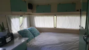Vintage caravan/cottage in Byron Bay's hinterland - Image 5