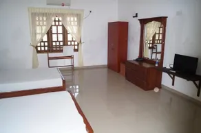 New Sunrise Hotel - Image 3