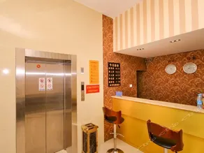 Lintong Wenjun Express Hotel - Image 3