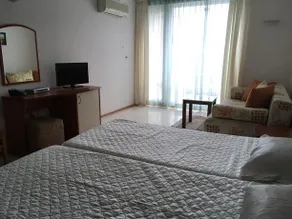 Family Hotel Africana - Image 4