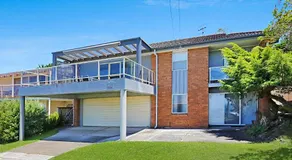 Stunning Home in Salamander Bay - Image 4