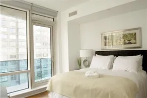 Deluxe Midtown Suites - Image 1