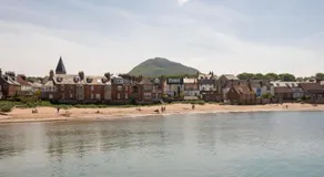 Beach Cottage - Image 2