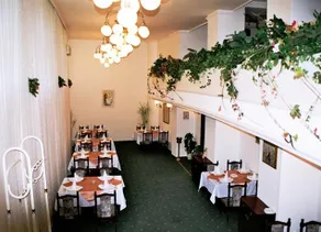 Splendid Ruse - Image 2