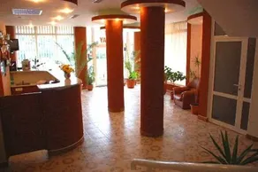 Hotel Holiday - Image 3