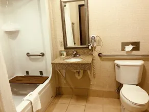 Holiday Inn Express Hotel & Suites Ashland - Image 2