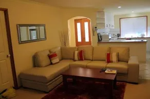 Apartments of O'Sheas Windsor - Image 1