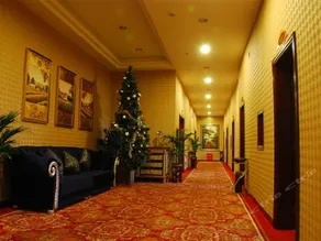 XINNING YINGJIE HOLIDAY HOTEL - Image 3