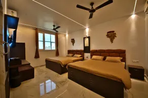 Shri Vyas HomeStay-Tranquility & Peace in Elegance - Image 3