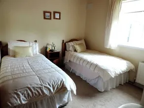 Kajon House Bed & Breakfast - Image 5