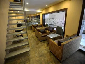 OYO Rooms Dairy Den Circle - Image 3