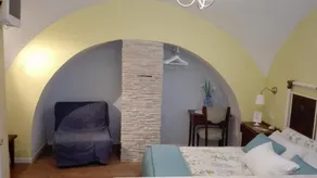 Nari Bed & Breakfast - Image 3
