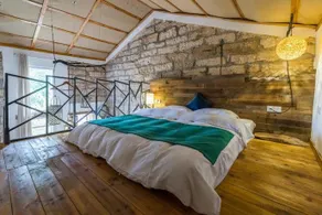 Qingyi Coral Rock Guesthouse - Image 4