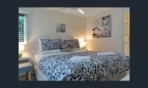 Wintergarden Beach Cabin - Image 4