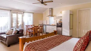 One Tree Bed and Breakfast - Image 3