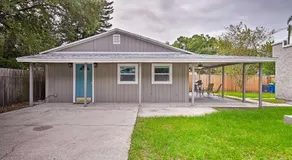 Modern Bungalow w/ Gas Bbq, Short Walk to Downtown - Image 5