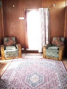 Houseboat Kausar - Image 2