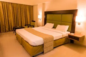 OYO Premium Thane Wagle Industrial Estate - Image 4