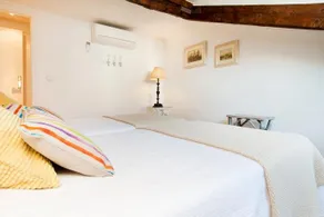 Aparment Plaza Santa Ana - Image 5