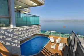 Royal Views Hotel - Image 2