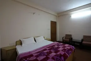 Red Inn Manali - Image 5