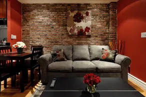 Stylish Upper East Side 2 bed 2 bath - Image 2