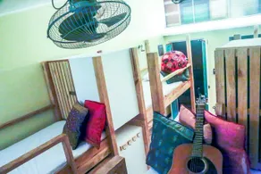 Flotsam & Jetsam Artist Beach Hostel - Image 3