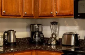 Capitol Hill Fully Furnished Apartments - Image 3