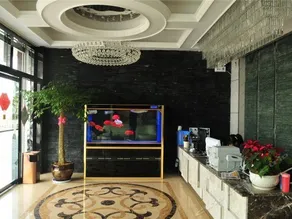 Linghai Holiday Hotel - Image 4