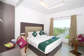 Oyo Premium Kk Nagar Lake View Road - Image 4