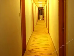 Worker Cinema Hotel - Image 2