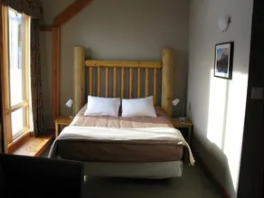 Kicking Horse River Lodge - Image 5