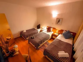 Red House Family Hotel - Image 2