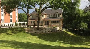 Historical Oscar Lofquist house in the heart of Des Moines - Image 4