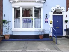Ginnie's - Image 5