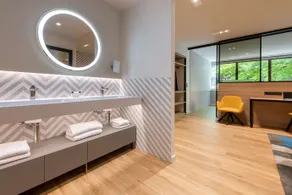 Holiday Inn - Andorra - Image 5