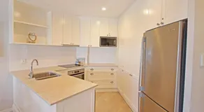 Coolum Baywatch Luxury Style Penthouse, Linen Included, WIFI, 500 Bond - Image 2