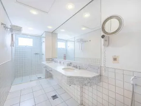 Royal Palm Tower - Image 2