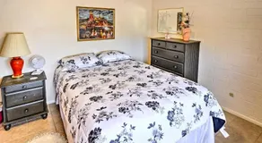 2br Sun City House W/Covered Patio & Yard - Image 2