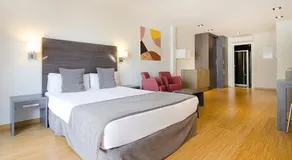 The Apartment Barcelona Sagrada Familia - Image 5