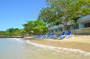 Crystal Ripple Beach Lodge - Image 2