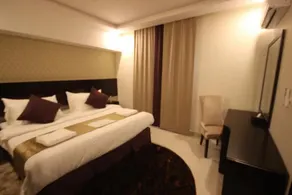 The Artisan Hotel - Image 2