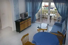 Apartments Marina Playa de Torrevieja - Image 3