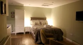 Sage Cottage Bury - Image 4