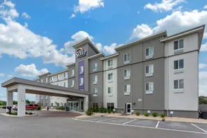 Sleep Inn & Suites - Image 2