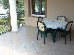 Lomb Apartman - Image 4