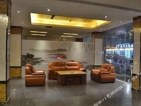 GAOYUANHONG ART HOTEL - Image 2