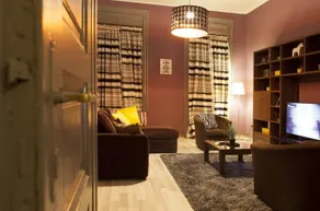 The Aristocrat Apartment - Image 5