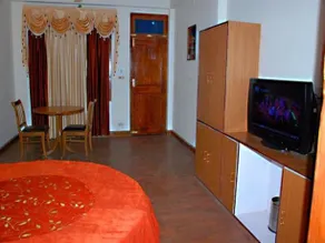 Apple Royale Bhuntar - Image 2