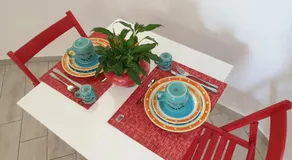 Appartement entièrement équipé avec terrasse et internet haut débit | Vue ville | Parfait pour le travail à distance - Image 5